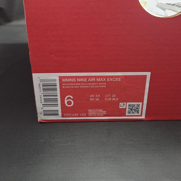 Wmns Nike Air Max Excee White and Gold Sneakers Sz 6 - Picture 9 of 9